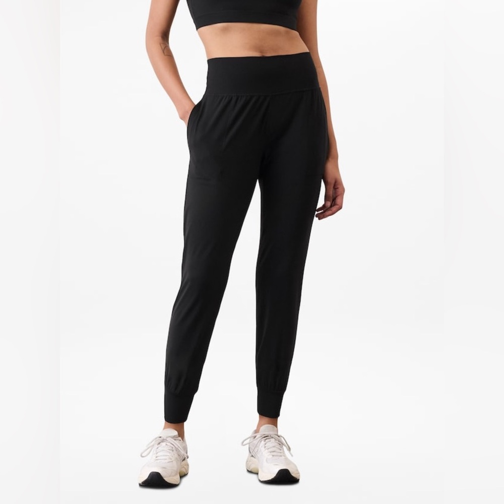 Athleta Salutation Jogger